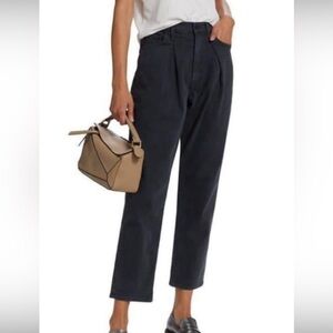 Mother jeans with front pleats